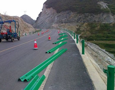 亳州公路护栏板安装施工